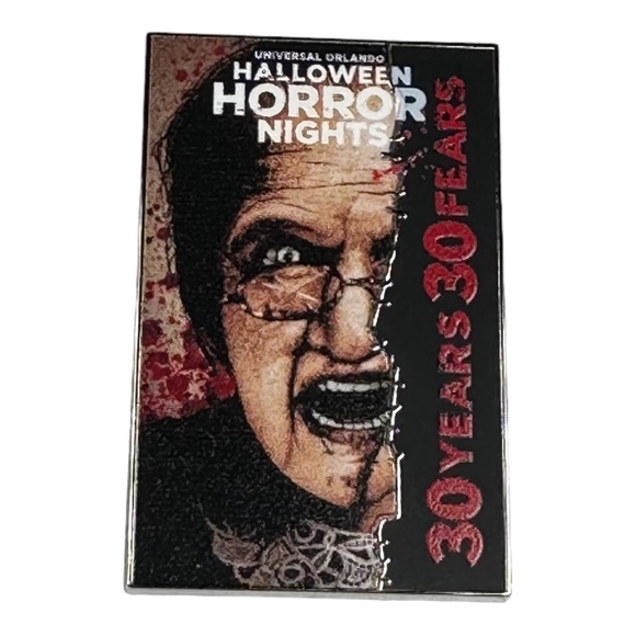 2021 Universal Studios Halloween Horror Nights Mystery Pin - Storyteller - Picture 1 of 1